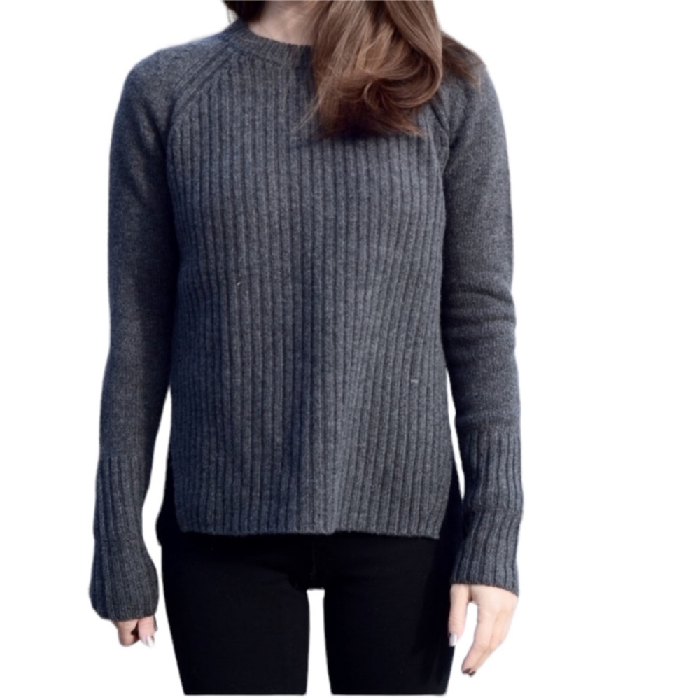 Everlane Cashmere and Wool blend Ribbed Sweater